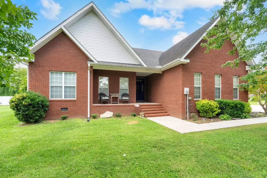 285 Crimson Dr, Winchester, TN 37398