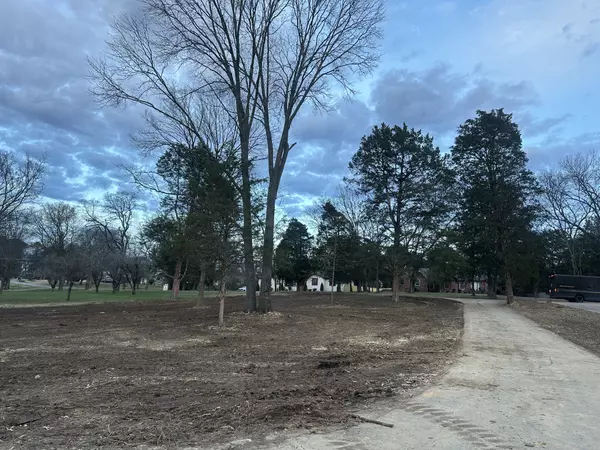 Hendersonville, TN 37075,220 Bluegrass Dr