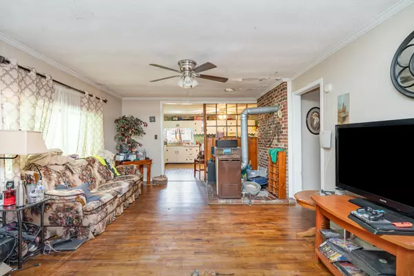White Bluff, TN 37187,1755 Taylor Town Rd
