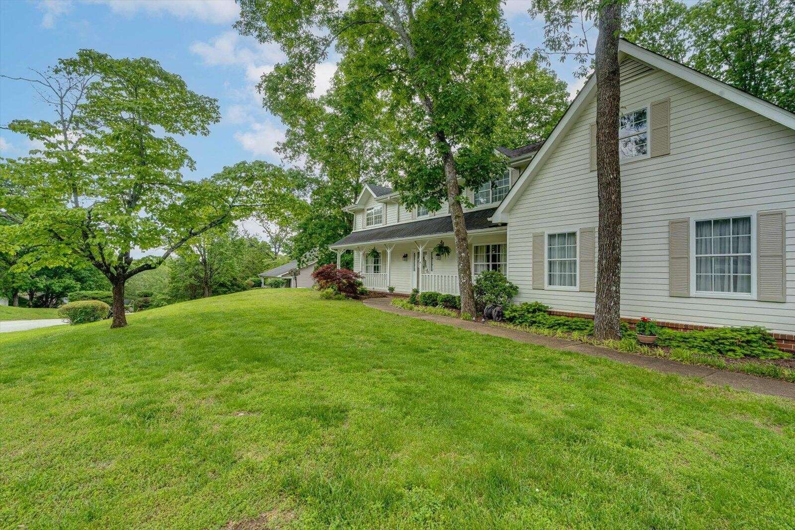 1800 Colonial Shores Drive, Hixson, TN 37343
