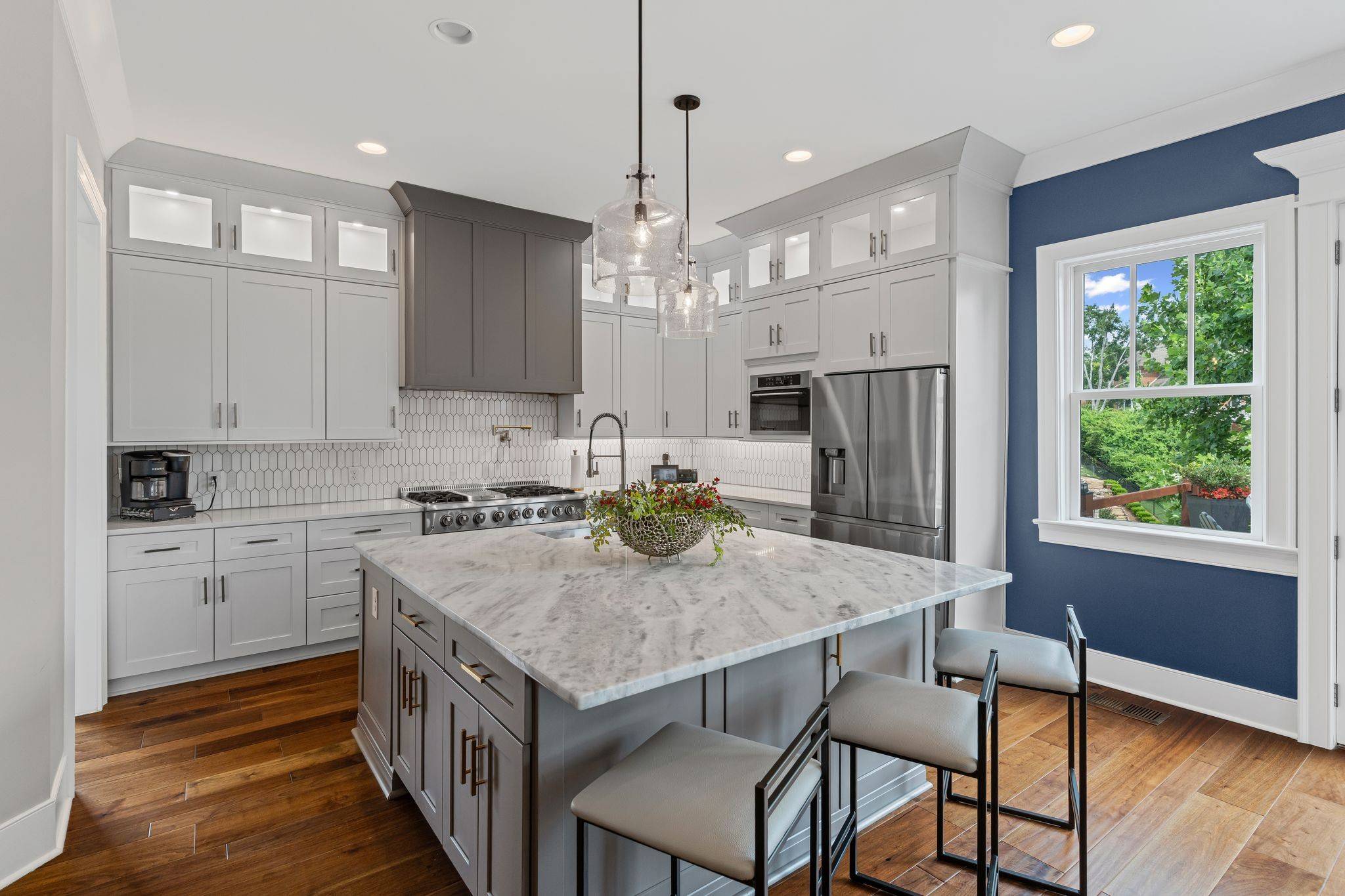Mount Juliet, TN 37122,541 Lakeview Cir