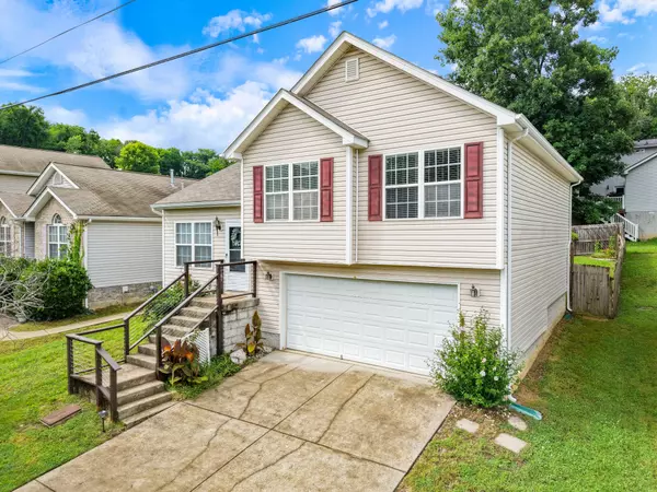 525 Scotts Creek Trl, Hermitage, TN 37076