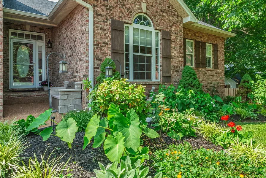 1826 Nantes Ct, Spring Hill, TN 37174