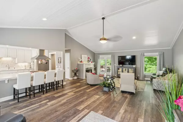 Greenbrier, TN 37073,1001 Red Oak Dr