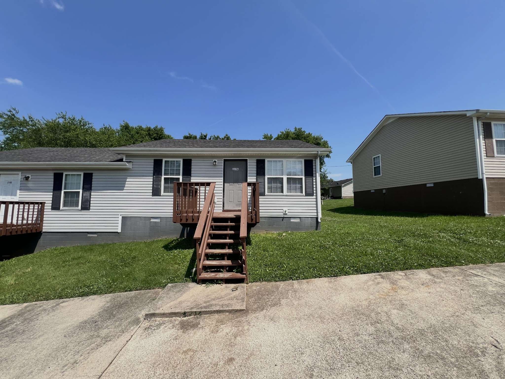 210 Arkansas Ave, Oak Grove, KY 42262