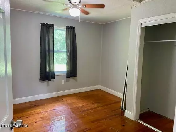 Oak Ridge, TN 37830,178180 Hillside Rd