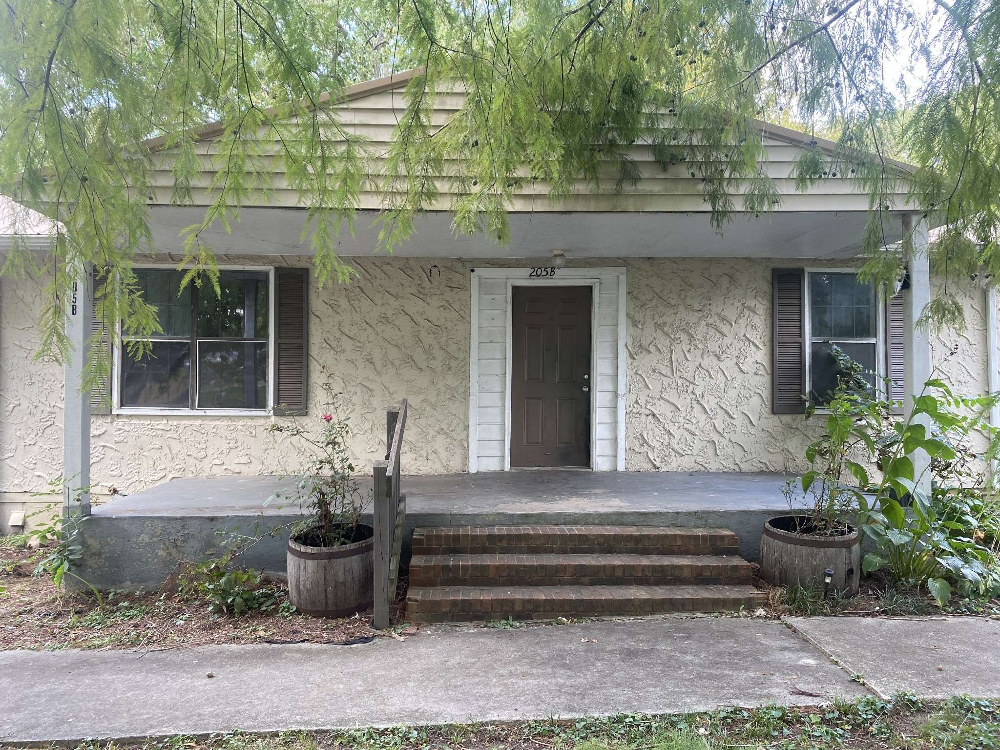 205 E Grizzard St #B, Tullahoma, TN 37388