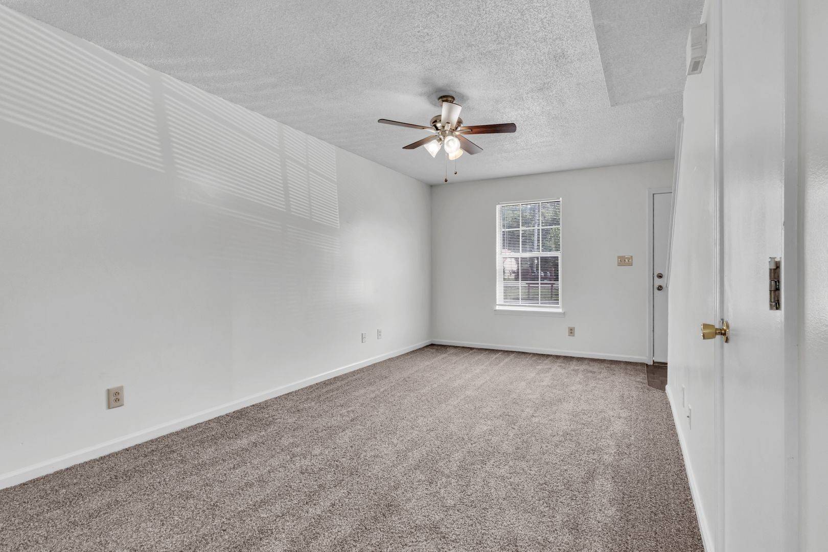 Oak Grove, KY 42262,267 Stateline Rd