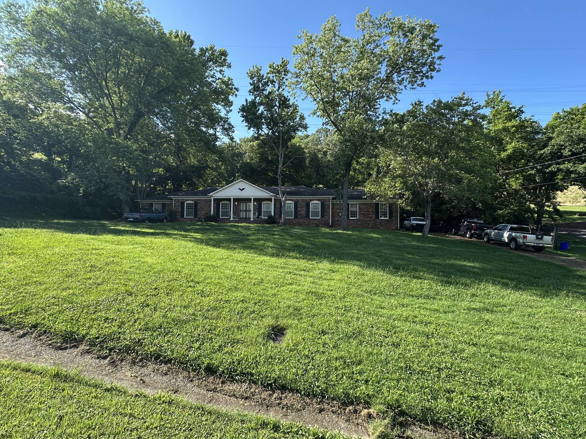 Nashville, TN 37220,836 Forest Hills Dr