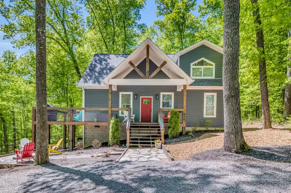 420 Holiday Haven Dr, Smithville, TN 37166