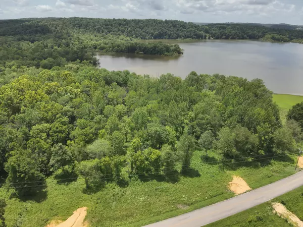 Linden, TN 37096,0 Toms Creek Rd