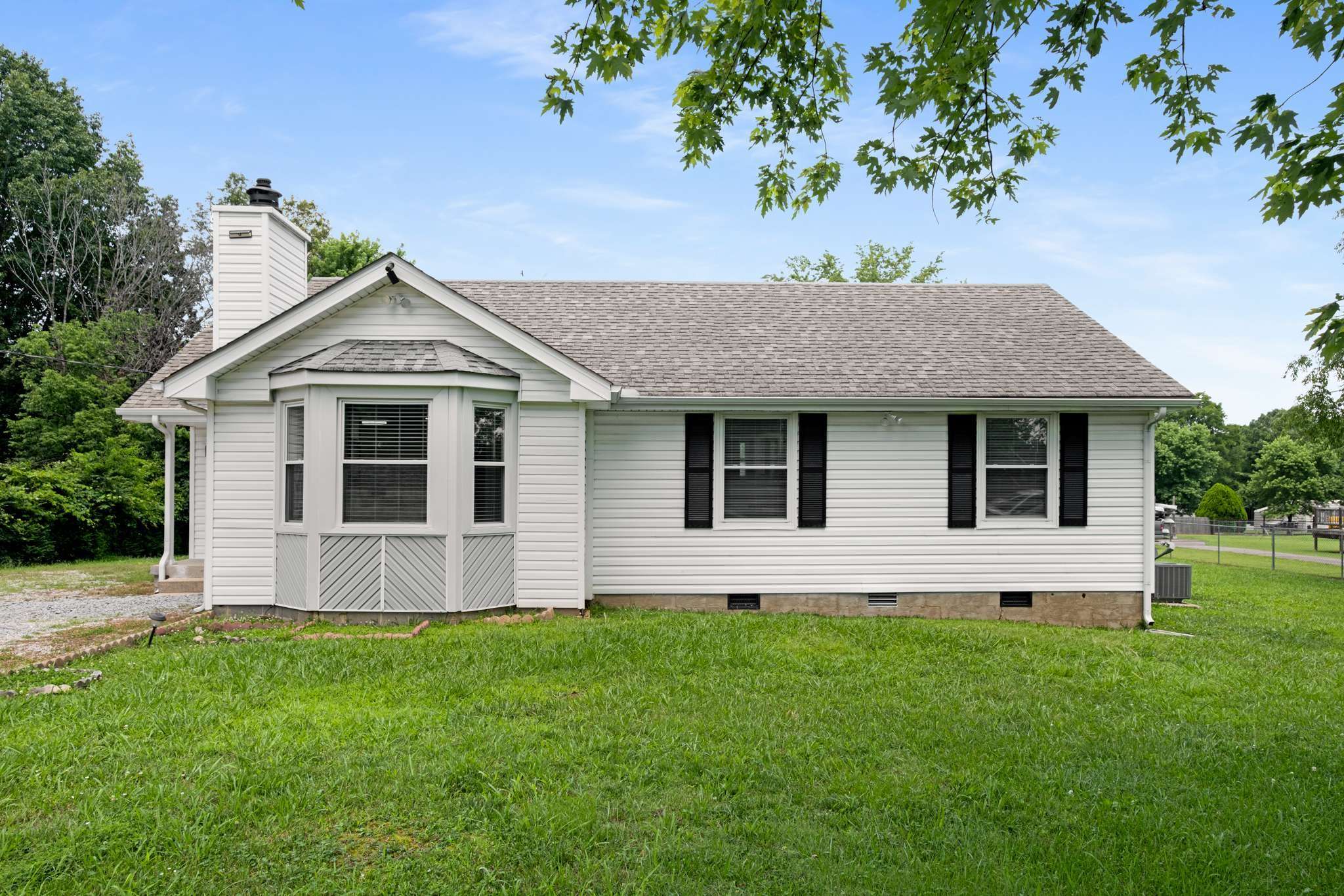 411 Lake Farm Rd, Smyrna, TN 37167
