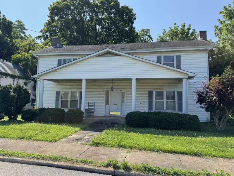 317 1st Ave #SW, Winchester, TN 37398