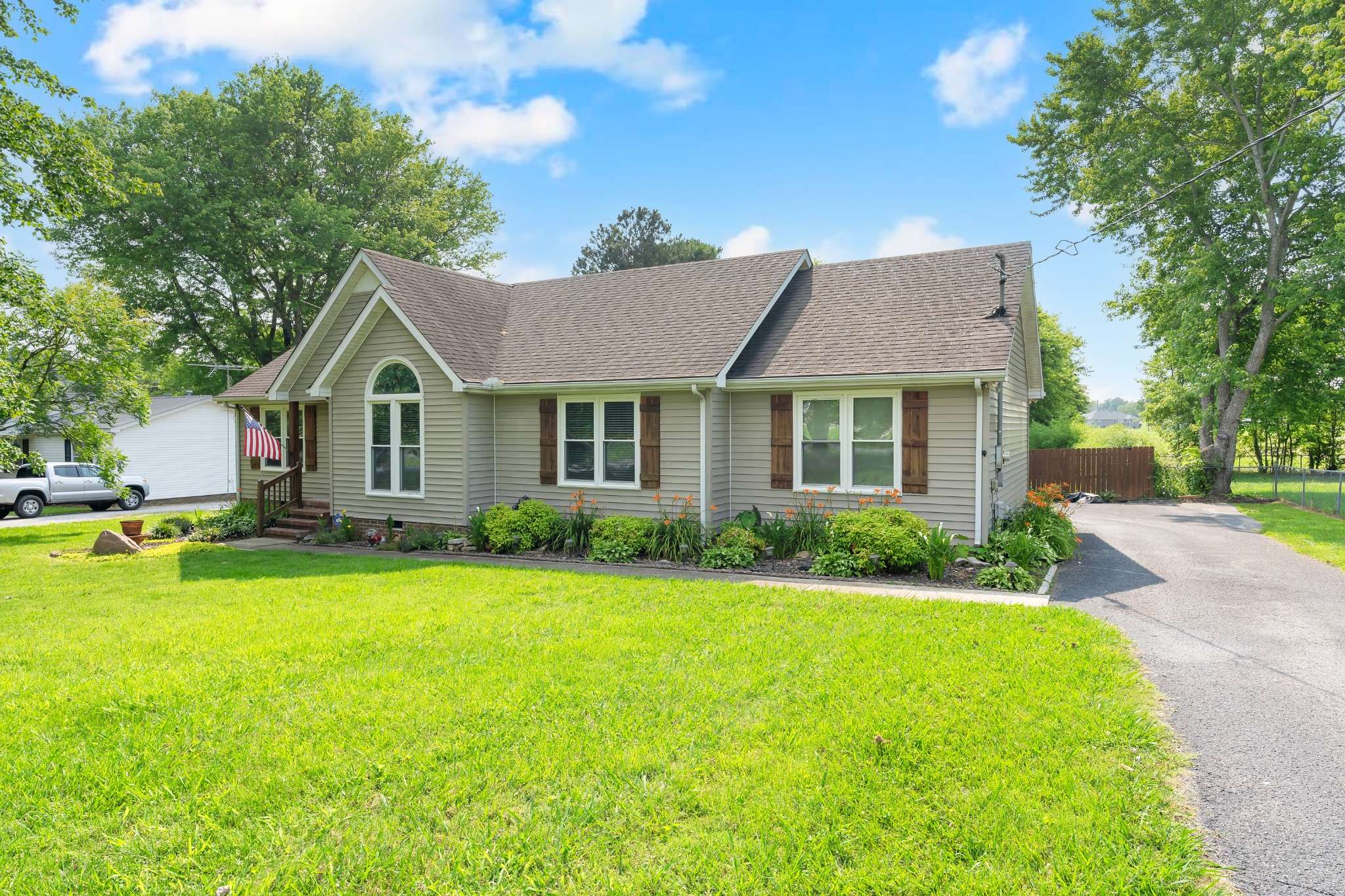 Tullahoma, TN 37388,170 Turkey Creek Boat Dock Rd