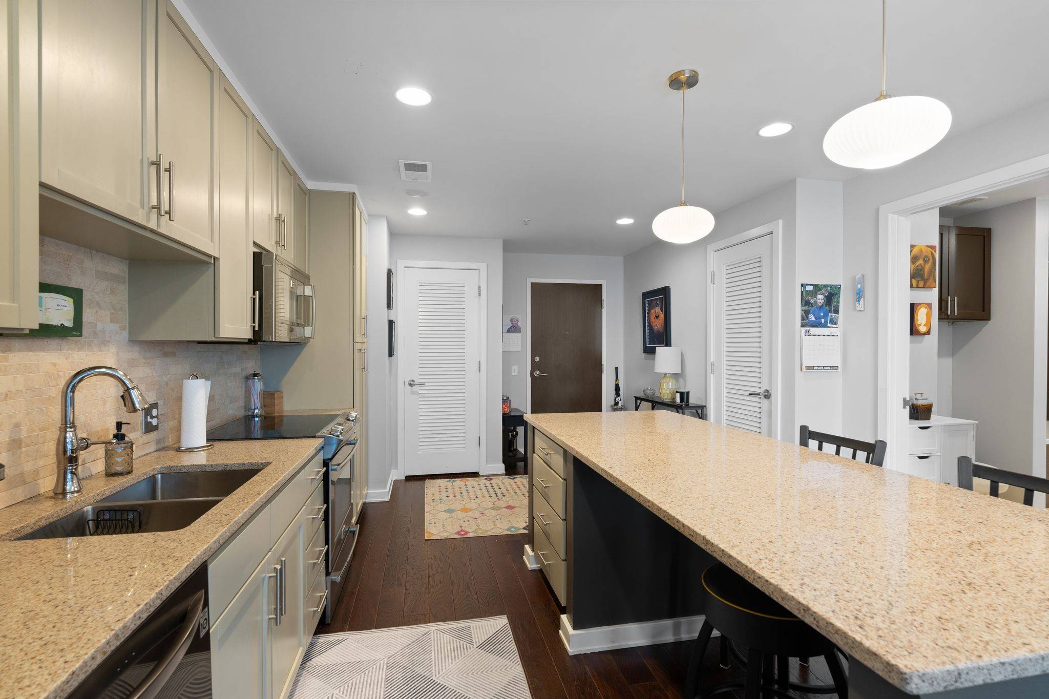 Nashville, TN 37203,1212 Laurel St #1106