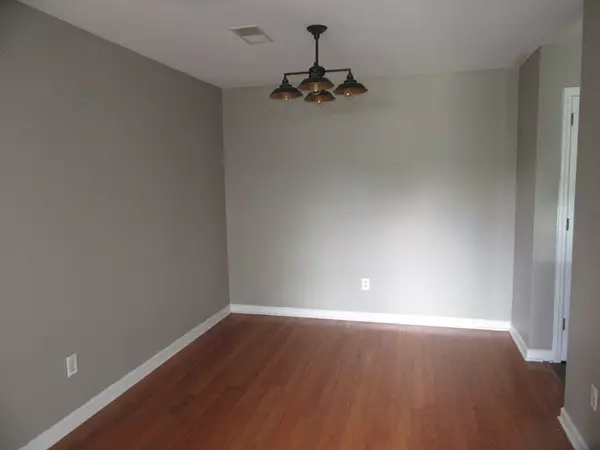 Ashland City, TN 37015,470 S Main St #203