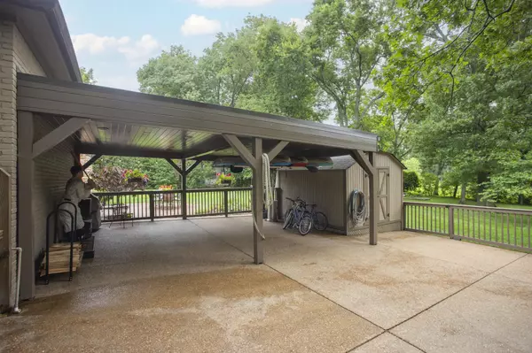 Nashville, TN 37205,510 W Meade Dr