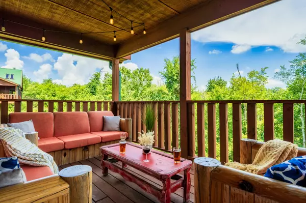 Sevierville, TN 37876,410 Oak Sky Way