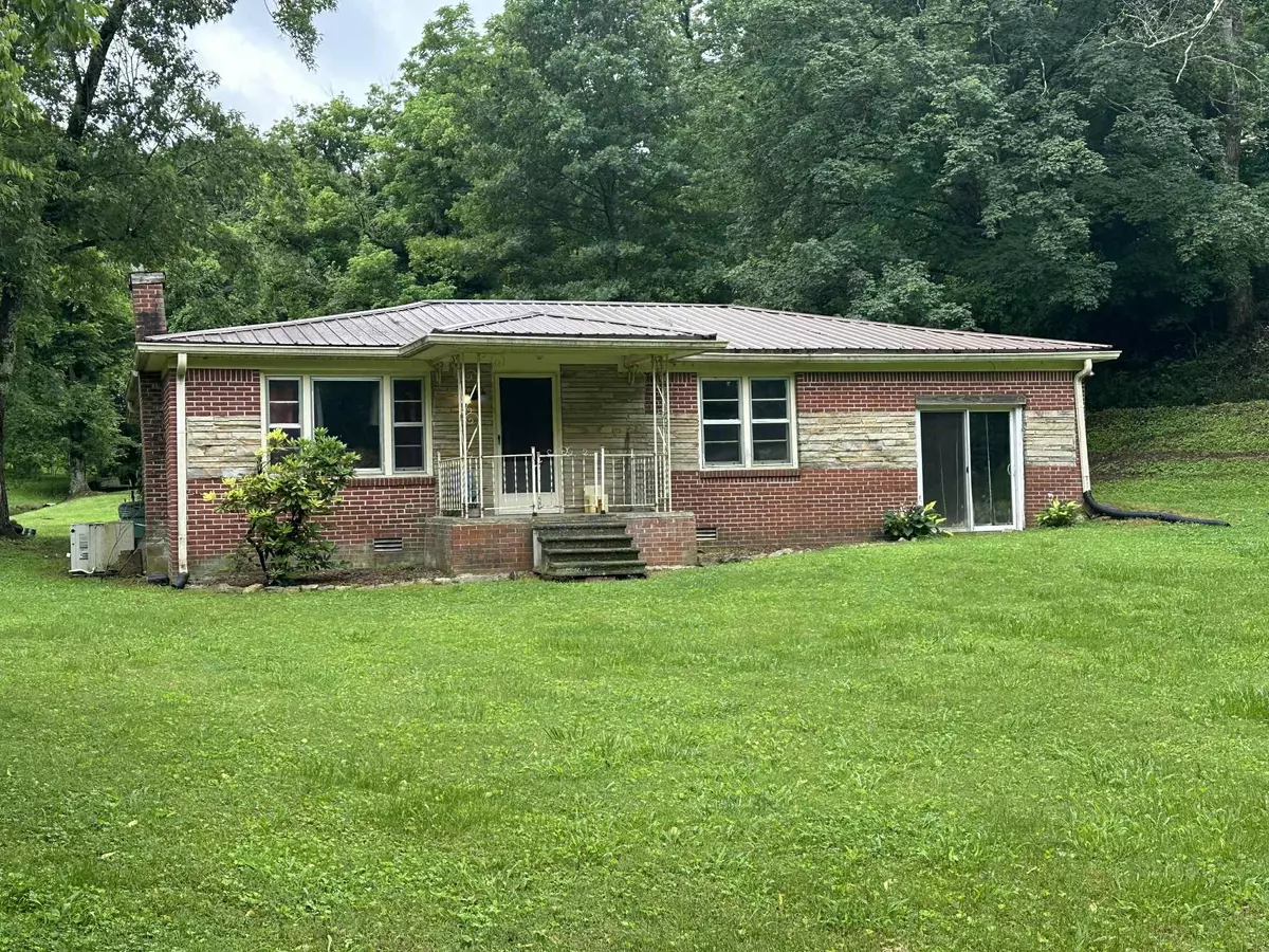 Buffalo Valley, TN 38548,9 Johnnie Woods Ln