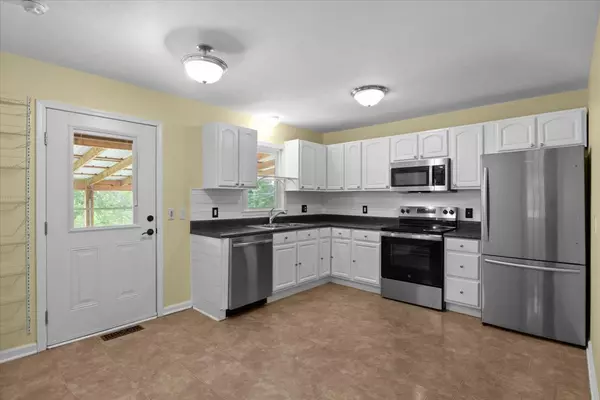 Waverly, TN 37185,207 Pine Hill Dr