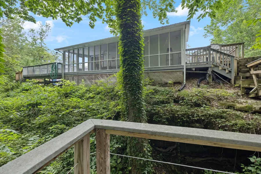 617 Still Point Rd, Smithville, TN 37166