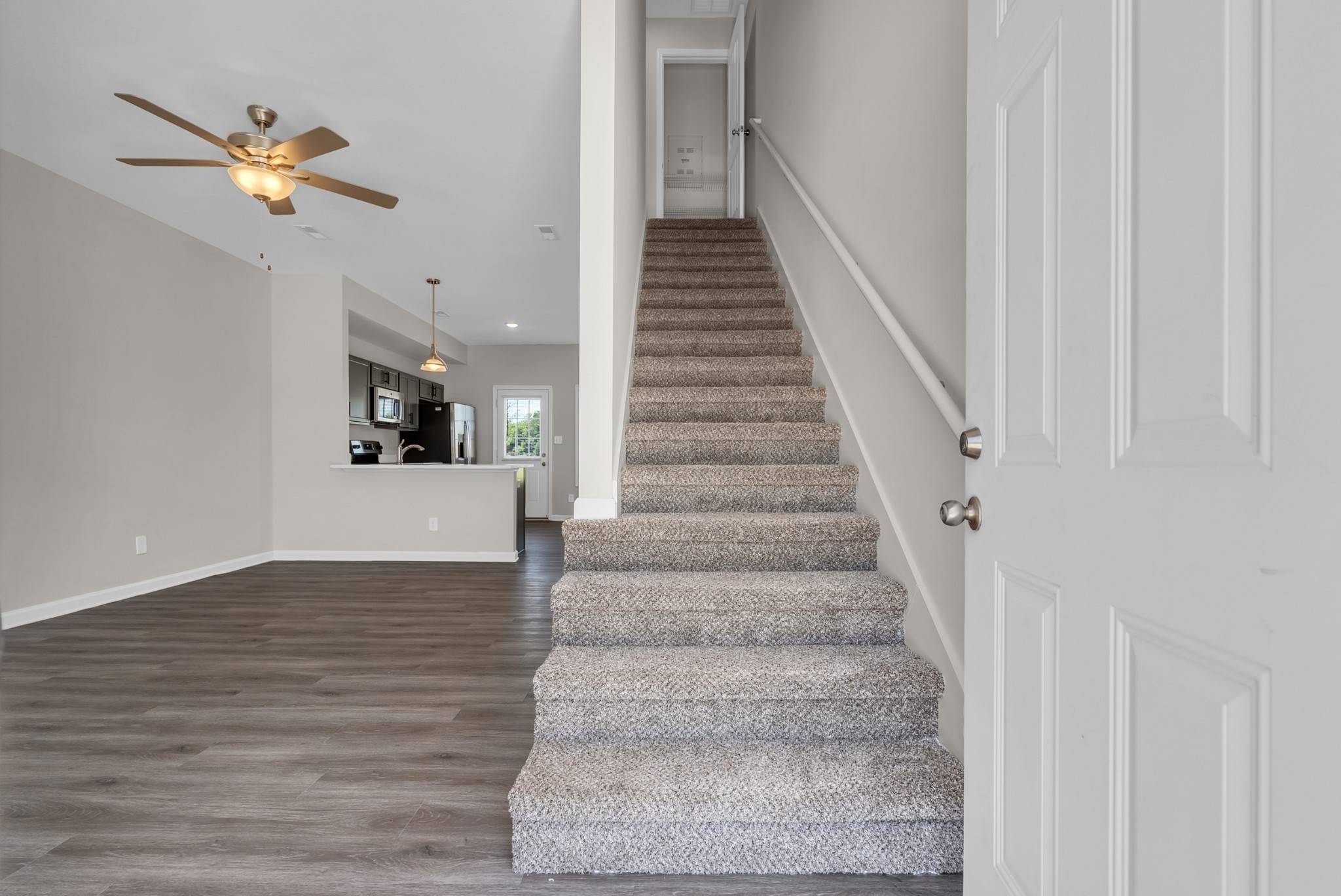 Clarksville, TN 37042,213 Drayton Dr #F