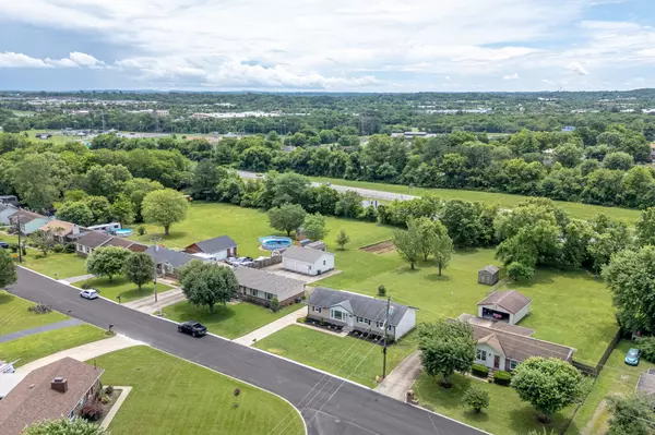 Hendersonville, TN 37075,114 Crestview Dr