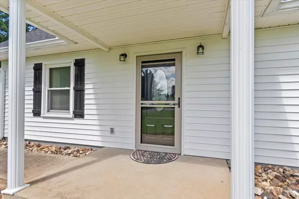 Flintville, TN 37335,527 Oliver Smith Rd