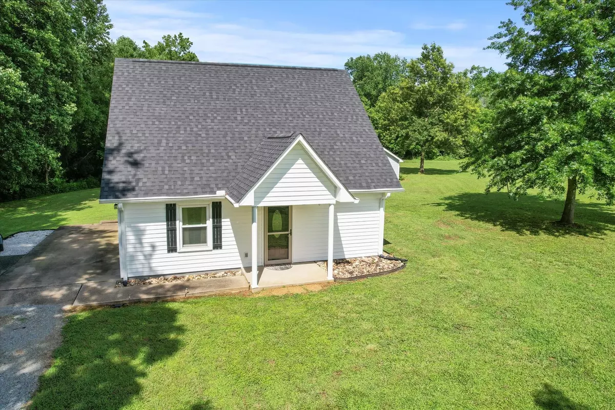 Flintville, TN 37335,527 Oliver Smith Rd