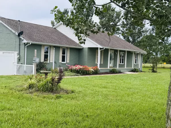 Lewisburg, TN 37091,2857 Highway 64 #W