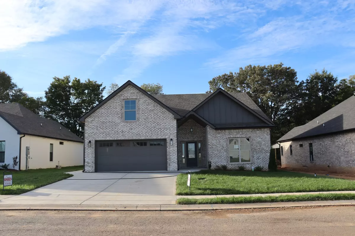 Clarksville, TN 37043,718 Southern Pine Trl