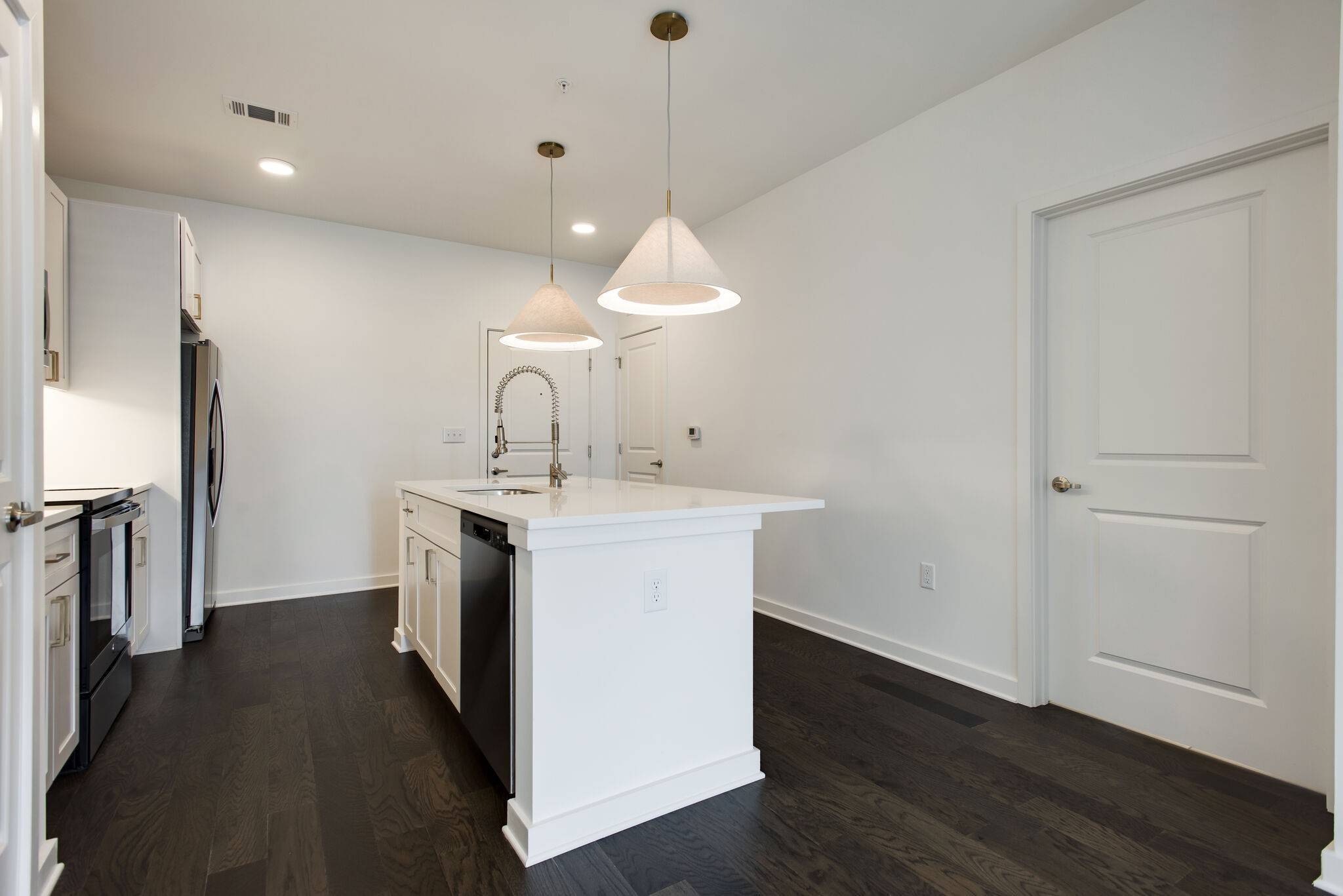 Nashville, TN 37209,1677 54th Ave #N #427