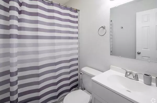 Clarksville, TN 37042,405 Beech St #10