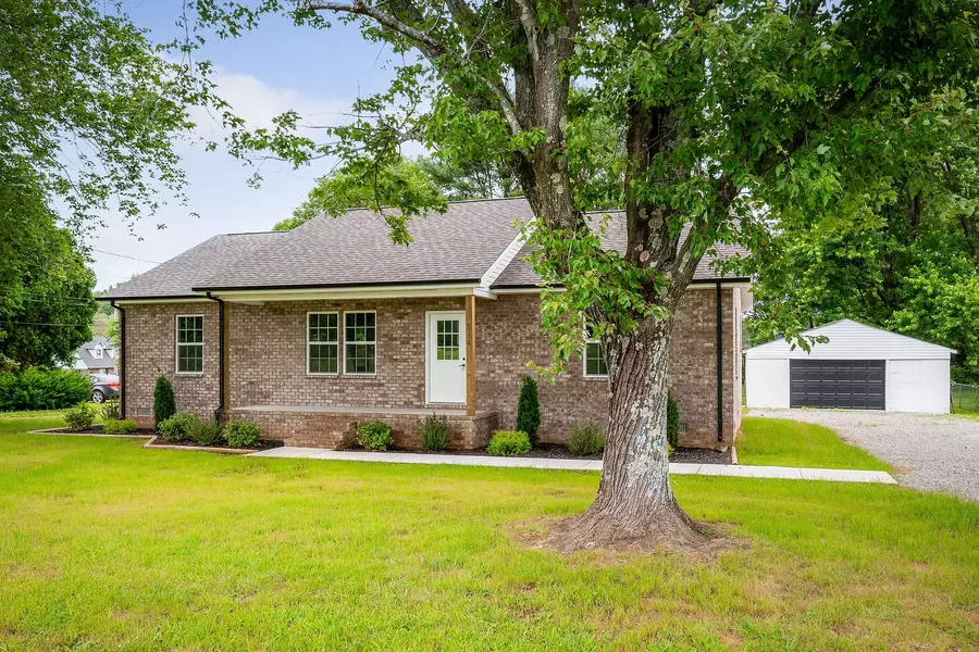 136 E School Dr, Rock Island, TN 38581