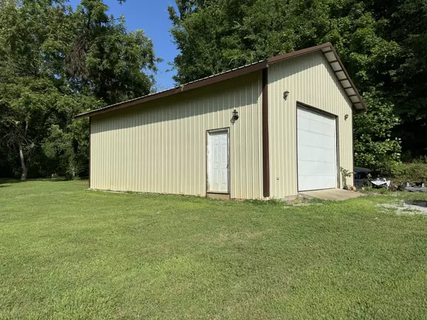Chapmansboro, TN 37035,1726 Old Clarksville Pike
