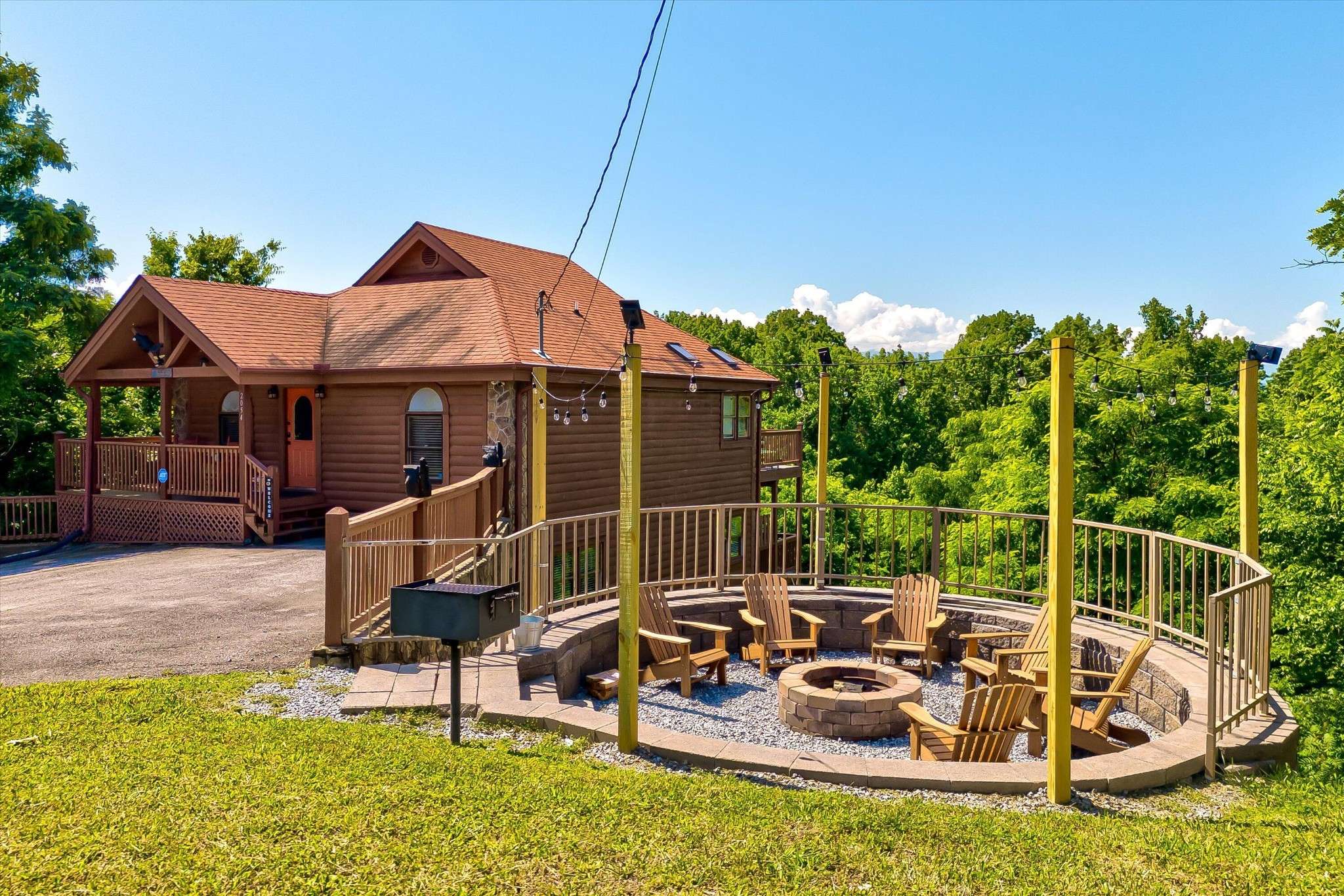 Sevierville, TN 37876,2054 Oakmont Drive
