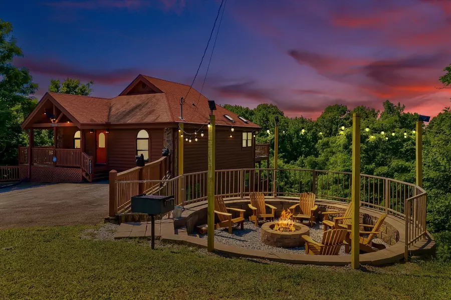 2054 Oakmont Drive, Sevierville, TN 37876