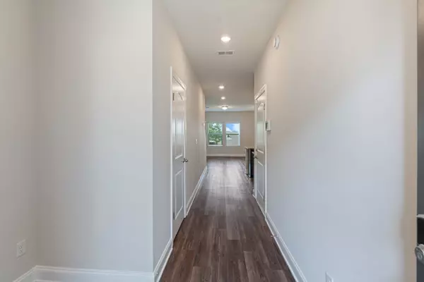 Columbia, TN 38401,858 Longleaf Ln
