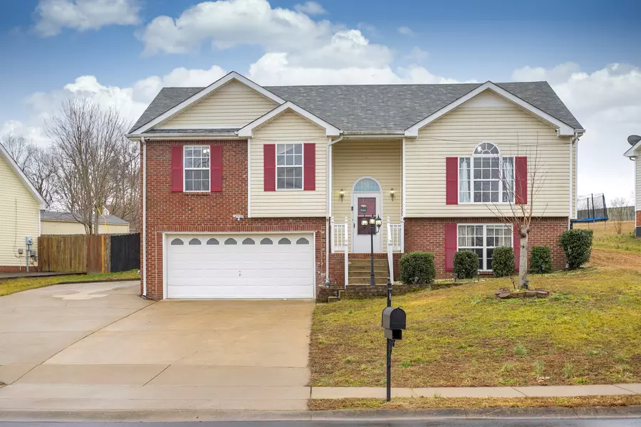 1661 Cedar Springs Ct, Clarksville, TN 37042