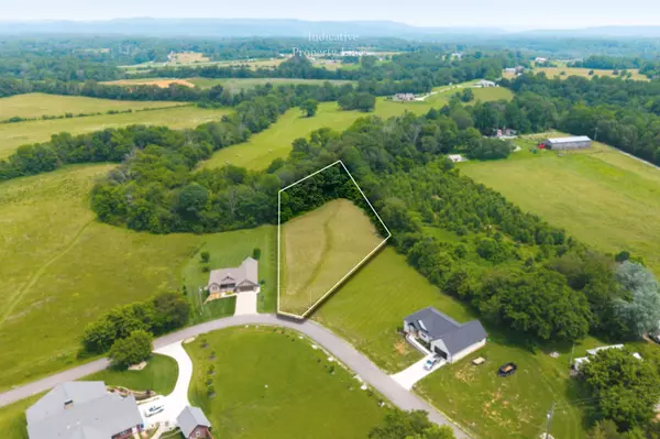 738 Blue Water Dr, Cookeville, TN 38506