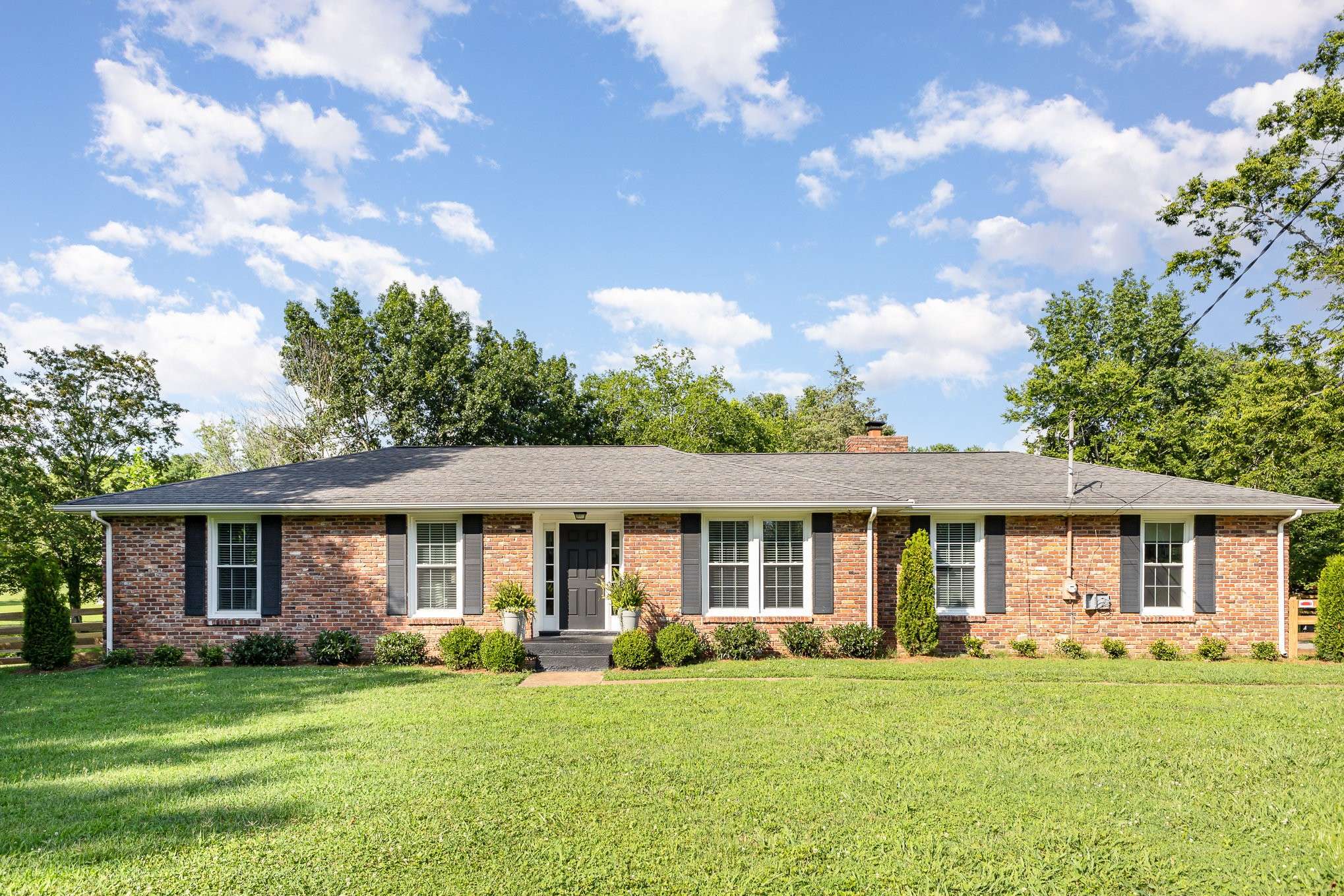 1028 Ridgecrest Dr, Franklin, TN 37069