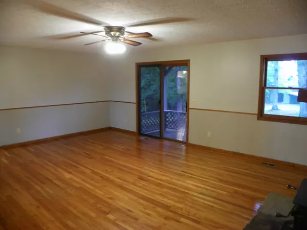 Quebeck, TN 38579,670 Winstead Rd