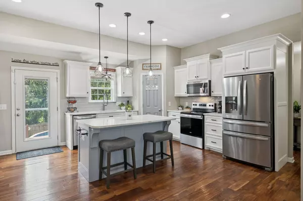 Columbia, TN 38401,1925 Sheffield Ln