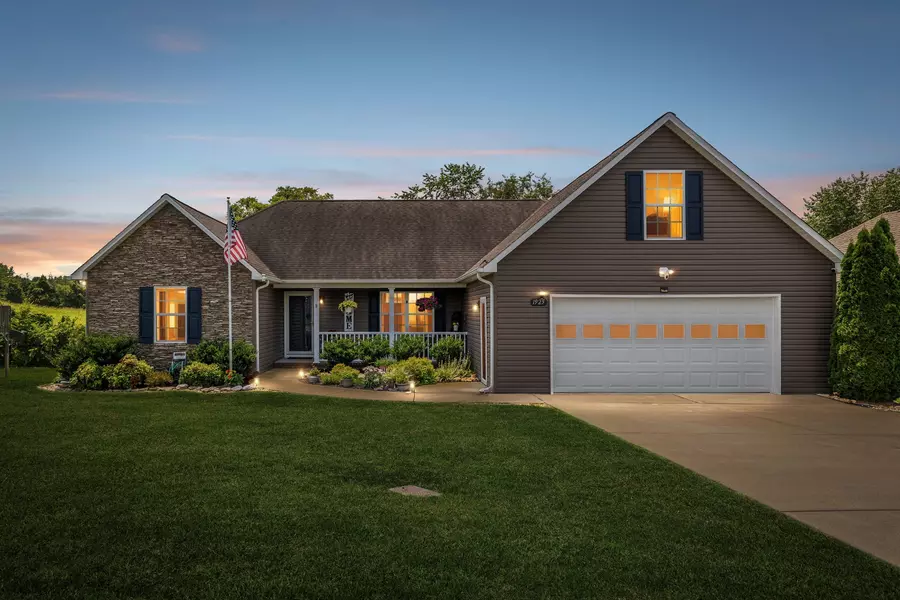 1925 Sheffield Ln, Columbia, TN 38401