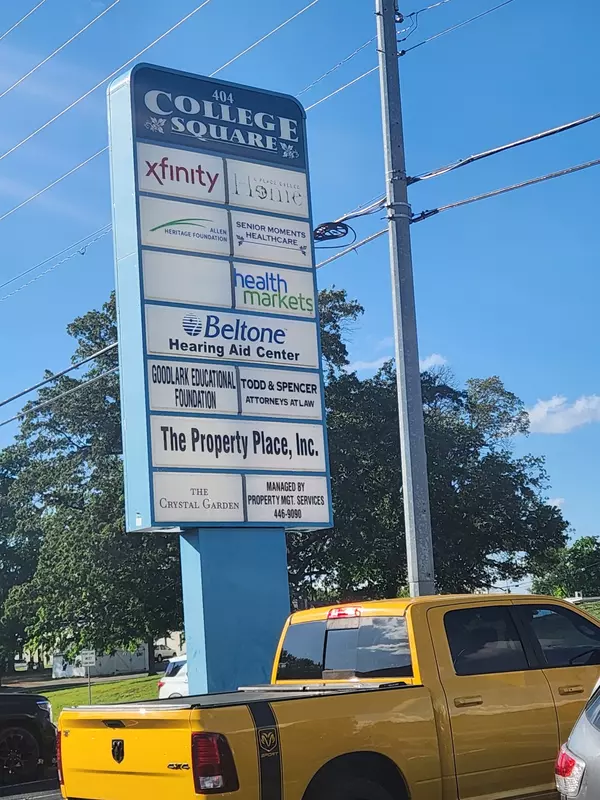 Dickson, TN 37055,404 E College St