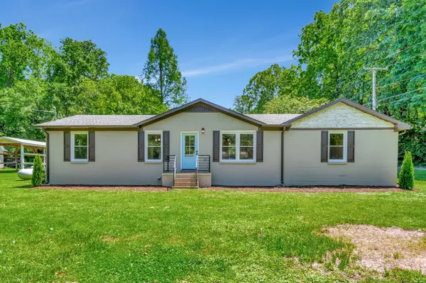 2622 Owens Dr, Santa Fe, TN 38482