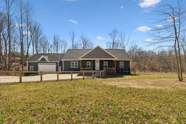 5083 Carlene Jones Rd, Westmoreland, TN 37186