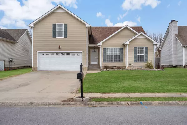 3714 Nadia Dr, Clarksville, TN 37040