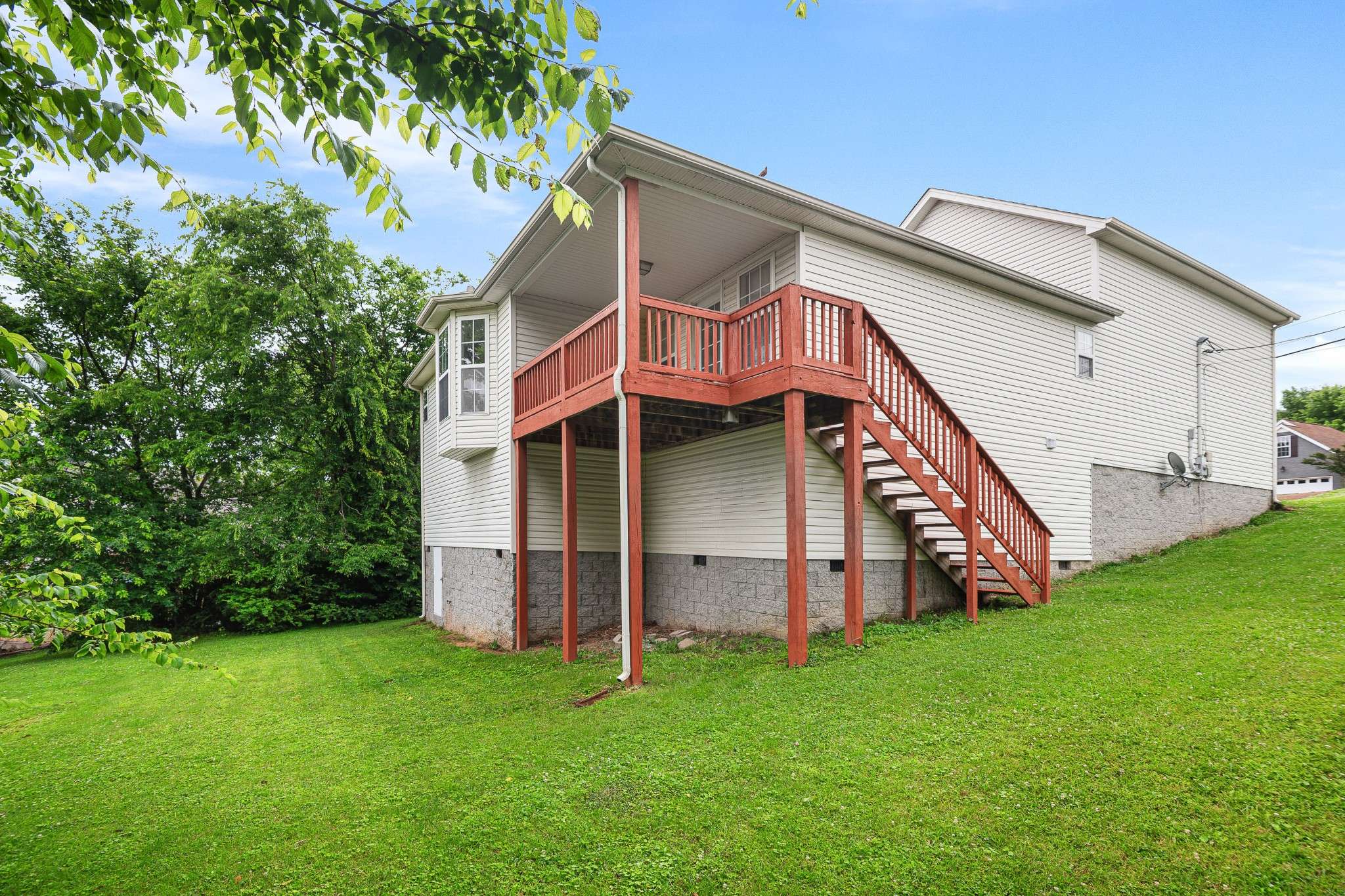 La Vergne, TN 37086,2106 Debbie Ln