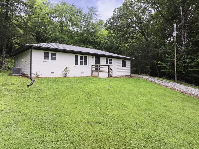 112 Sam Horner Ln, Decaturville, TN 38329